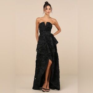 Lulus black gown